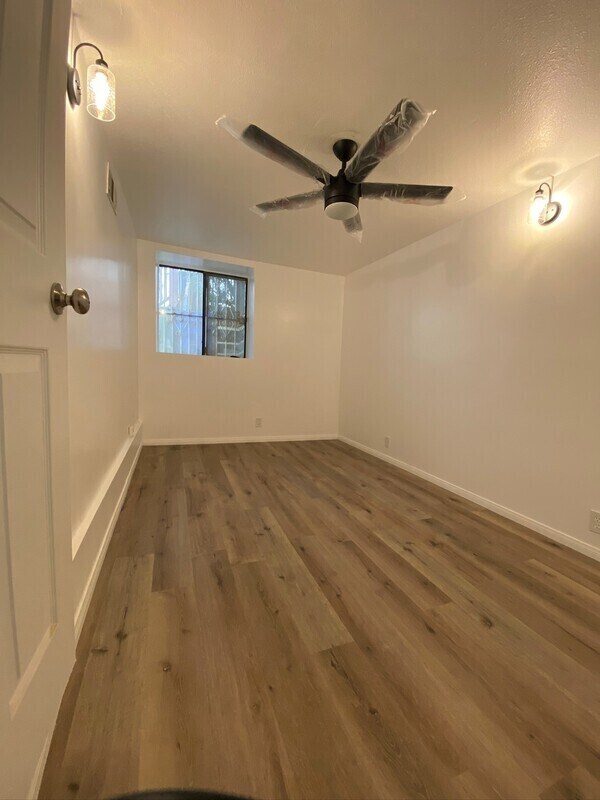 Foto del edificio - 5845 S Mansfield Ave