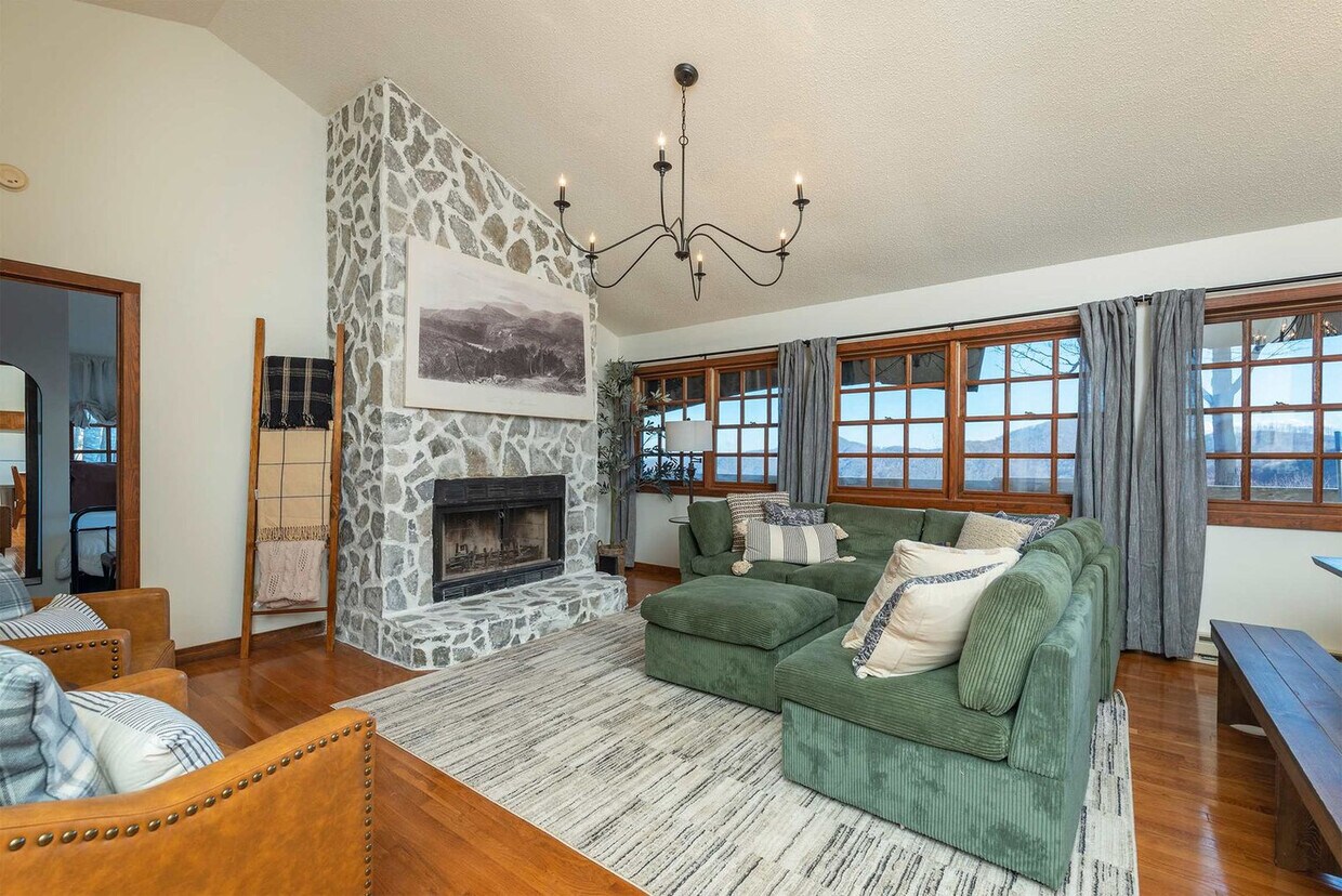 Foto principal - 322 Goldenleaf Rd