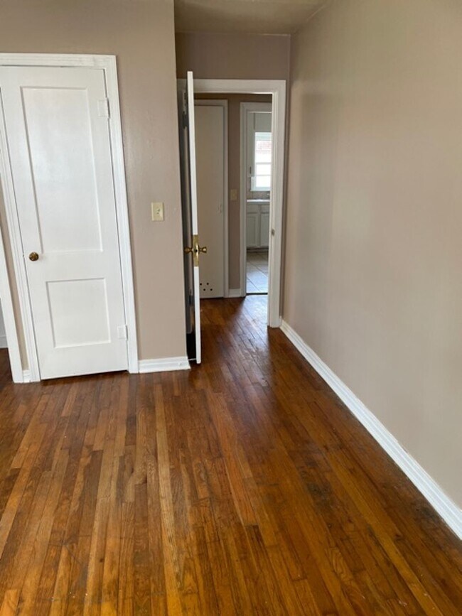 Foto del edificio - 2236 Dewey Ave