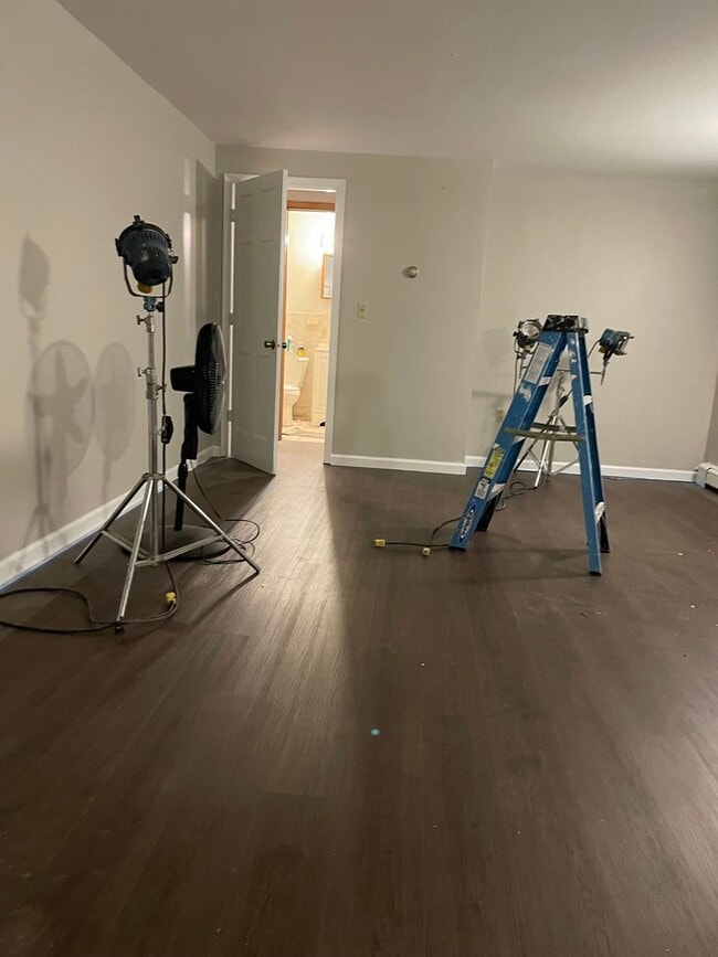 Building Photo - Large Studio  in Poughkeepsie