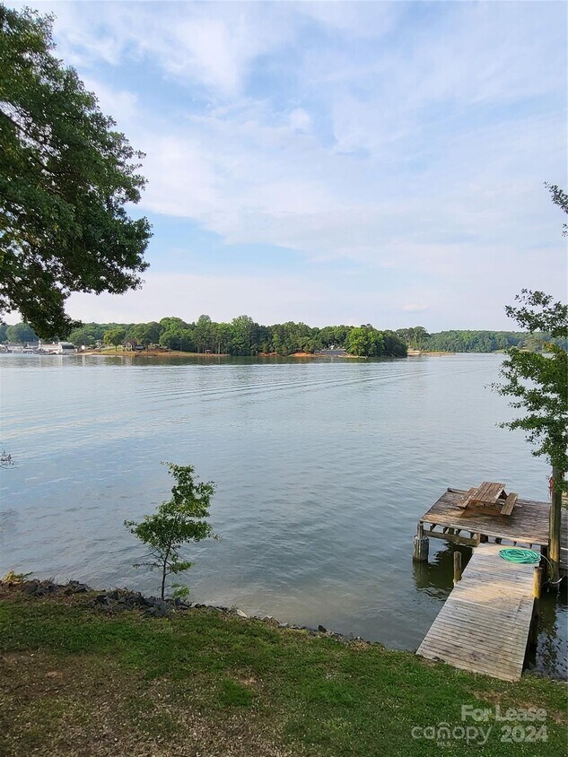 Foto principal - 9928 Hatfield Rd