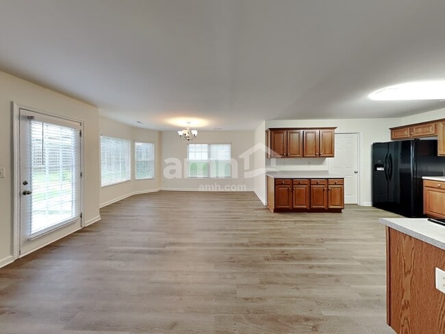 Building Photo - 146 Millen Dr