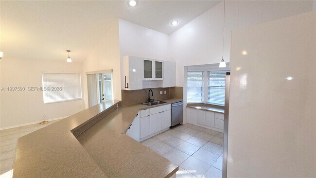 Foto del edificio - 3247 NW 123rd Ave