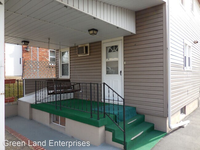 Building Photo - 3 br, 1.5 bath House - 317 Blair Street