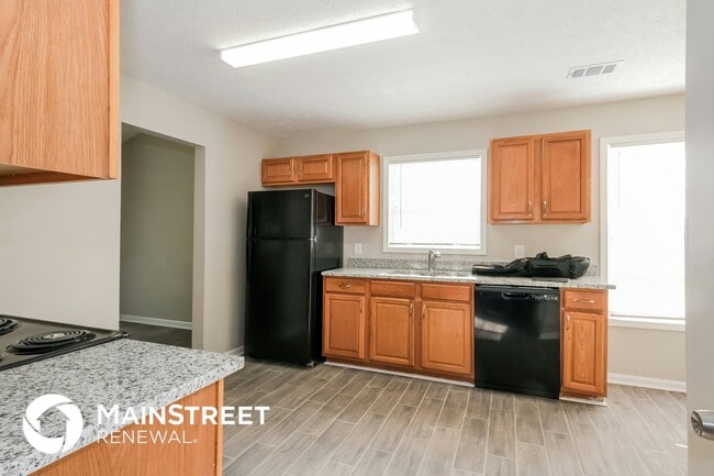 Building Photo - 65 Burdell Dr