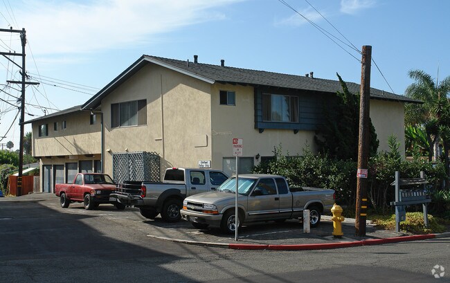 Building Photo - 1 W Avenida Ramona