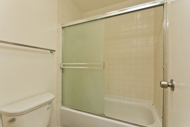 Building Photo - Move-In Ready 1BR in Downtown Honolulu | Parking Included | Stunning Views