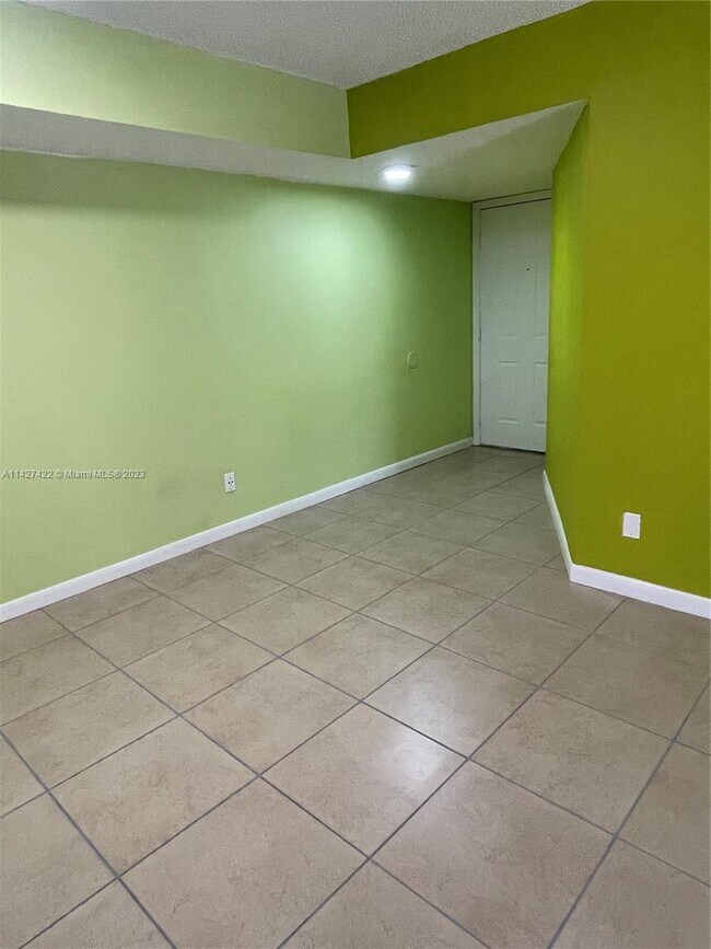 Foto del edificio - 9188 W Atlantic Blvd