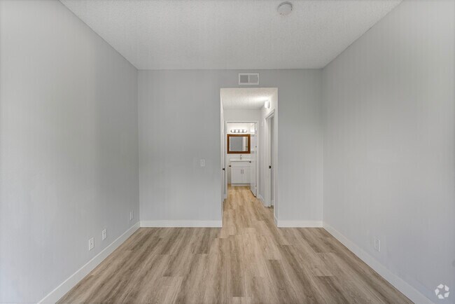 2HAB, 2BA - 920 ft² - Catalina Apartments