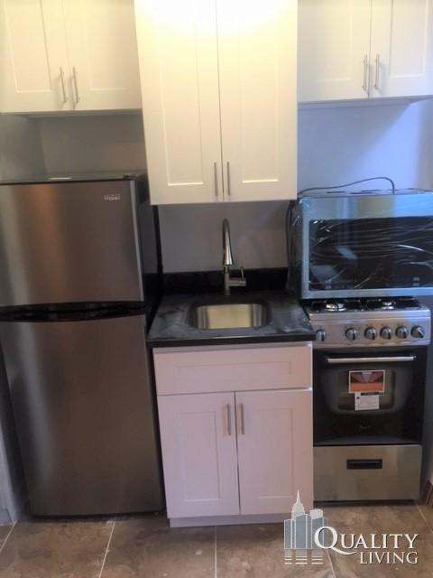 Foto del edificio - 145 W 96th St