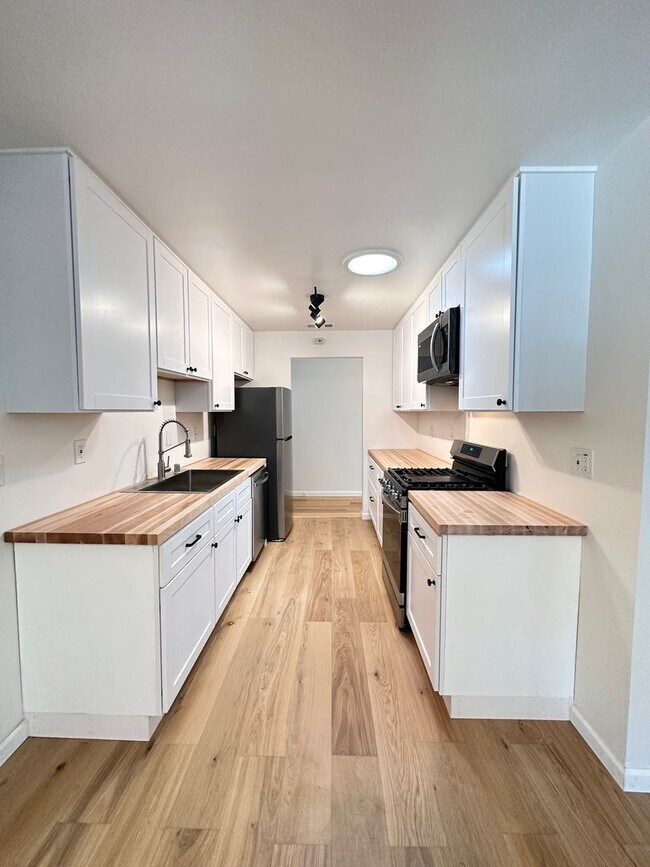Building Photo - 3 br, 1 bath House - 1513 Drexel Drive