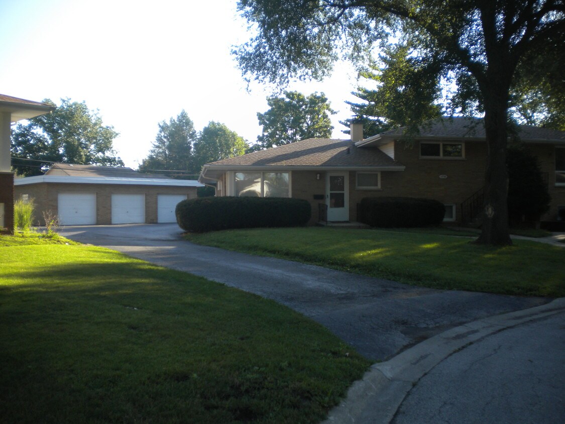 Primary Photo - 1735 Greene Ct