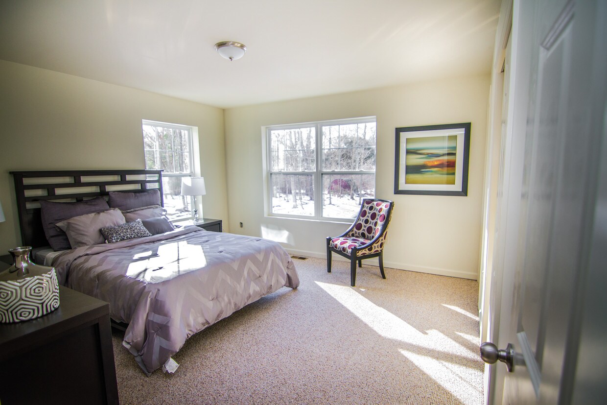 Meadowbrook Gardens Apartments in Mansfield, CT