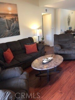 Foto del edificio - 23254 Orange Ave