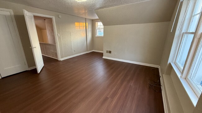 Foto del edificio - 2680 Latonia Blvd