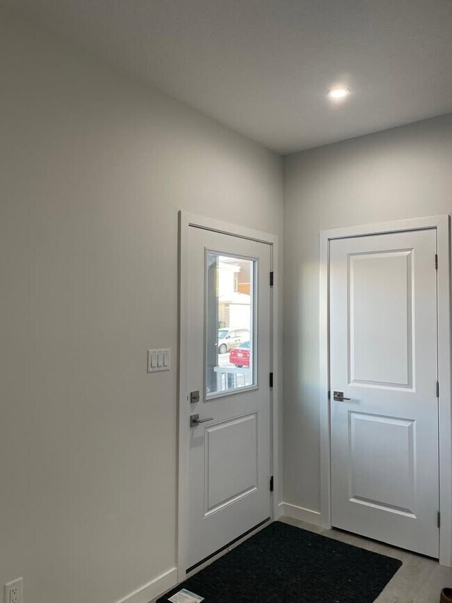 Building Photo - 236