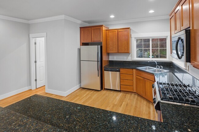 Building Photo - 4705 Sand Point Way NE