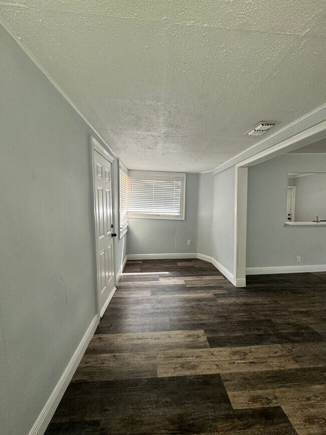 Foto del edificio - 2 Bedroom 1 Bath near Busch Garden