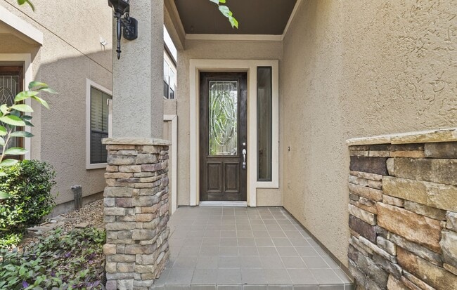 Photo - Luxury Townhome with Attached Garage & Outdoor Entertaining Area - $100 off first and second mont!