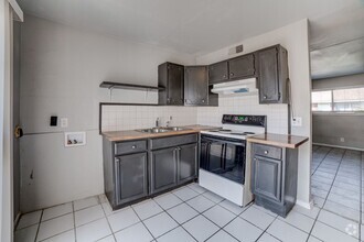 Building Photo - 1314 N Irvington Ave