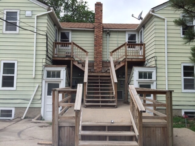 Building Photo - Main St 6-Plex