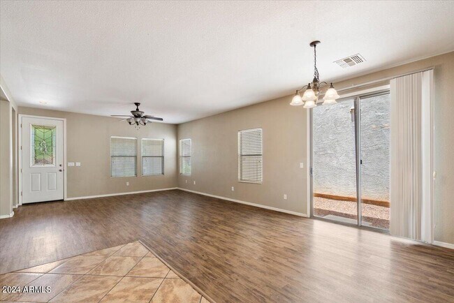 Foto del edificio - 3837 E Jasper Dr