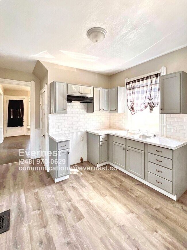 Foto del edificio - Charming 3-Bedroom Home Near St. Vincent’s...