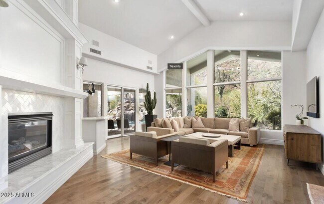 Foto del edificio - 5718 N 54th St