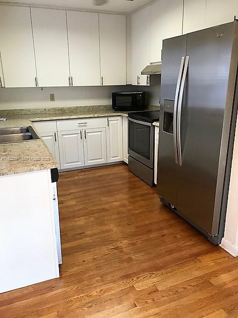 Foto del edificio - 1361 Cottonwood Cir