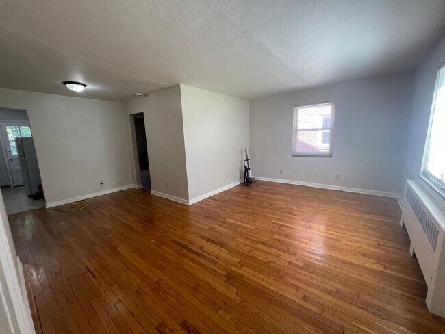 Foto del edificio - 180-196 Spring Ave - 188 Apt 2