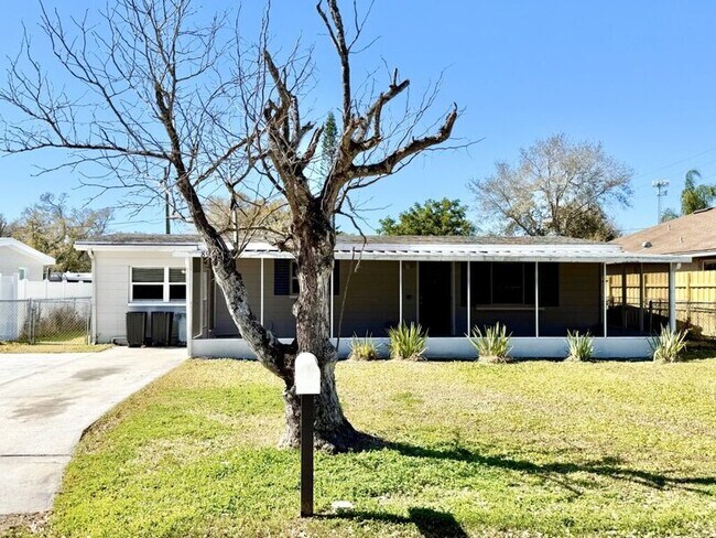 Foto del edificio - 8972 67th St