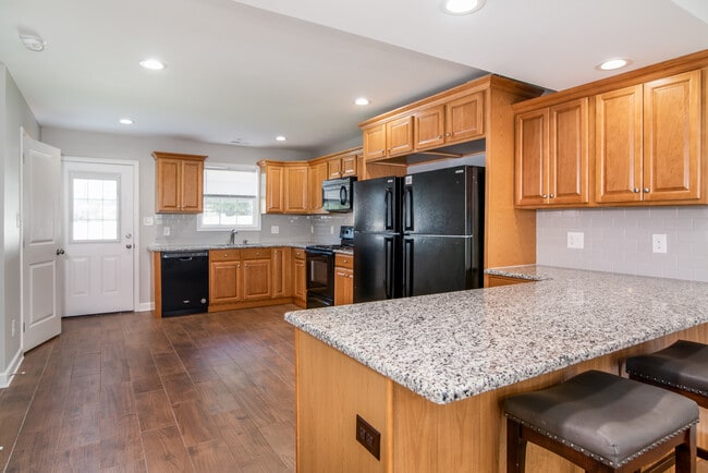 Photo - 107 Williams Rd Townhome