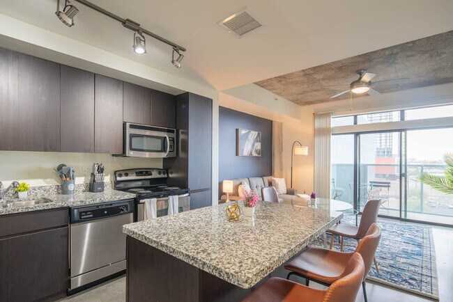 Foto del edificio - 888 N 4th St