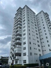 Building Photo - 1500 S Ocean Blvd