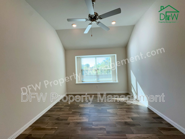 Foto del edificio - 9323 Acre Meadows Ln