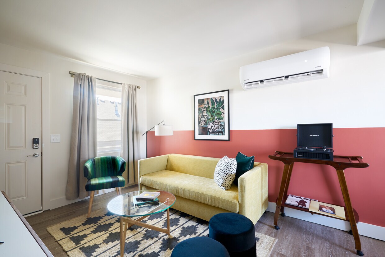 Foto principal - 1705 State St