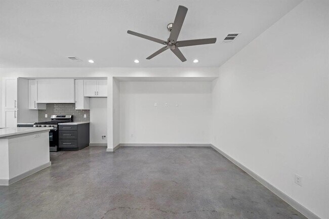 Foto del edificio - 7924 Booker St
