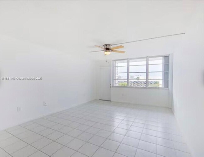 Building Photo - 245 18th St