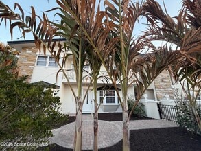 Building Photo - 154 Crescent Beach Dr