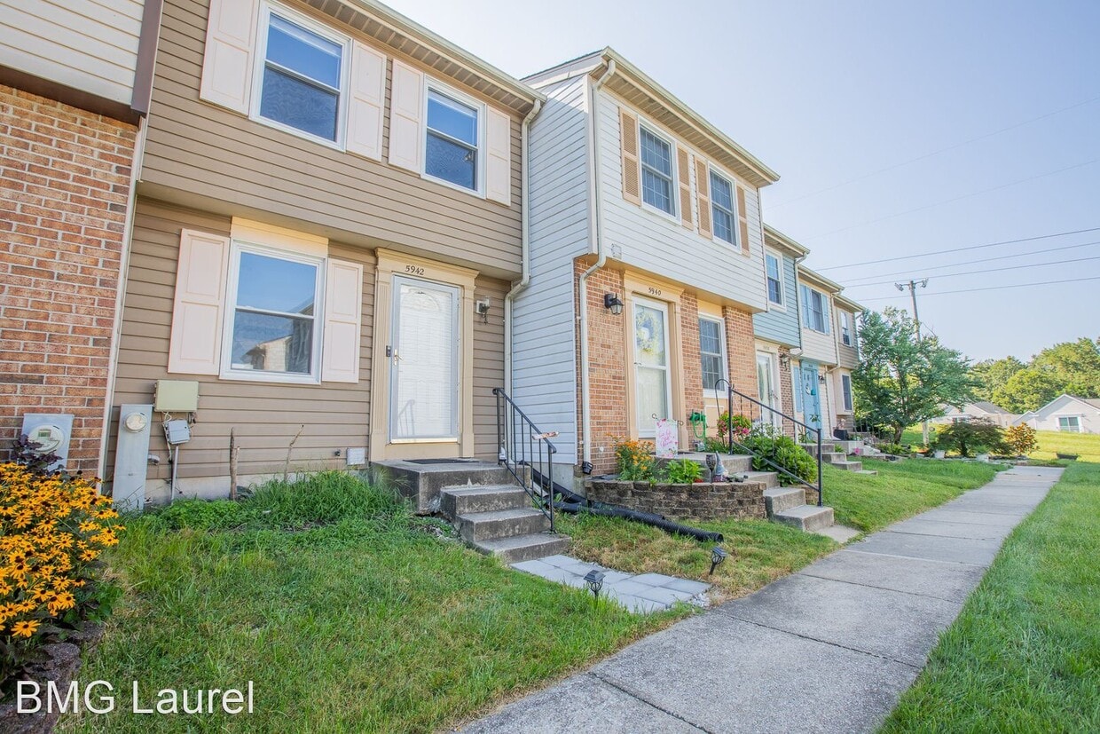 2 br, 1.5 bath House 5942 Rowanberry Dr House Rental in Elkridge