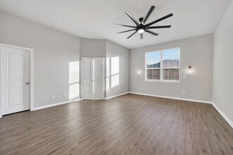 Building Photo - 151 Scenic Hills Ct