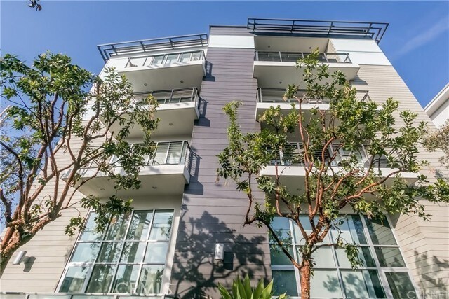Foto del edificio - 12837 Moorpark St