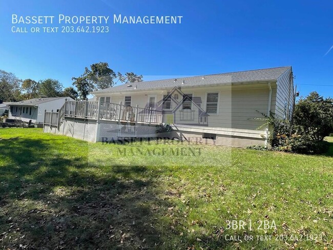 Building Photo - 40 Macarthur Dr
