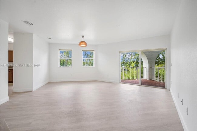 Building Photo - 8650 NW 97th Ave