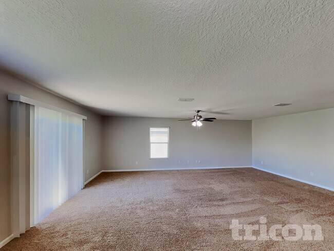 Building Photo - 464 Harley Dr