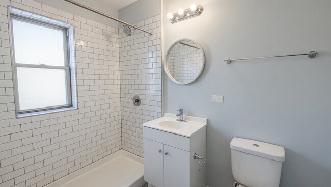 Foto del edificio - 4700 N Racine Ave