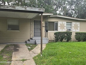 Building Photo - 4324 Detaille Dr