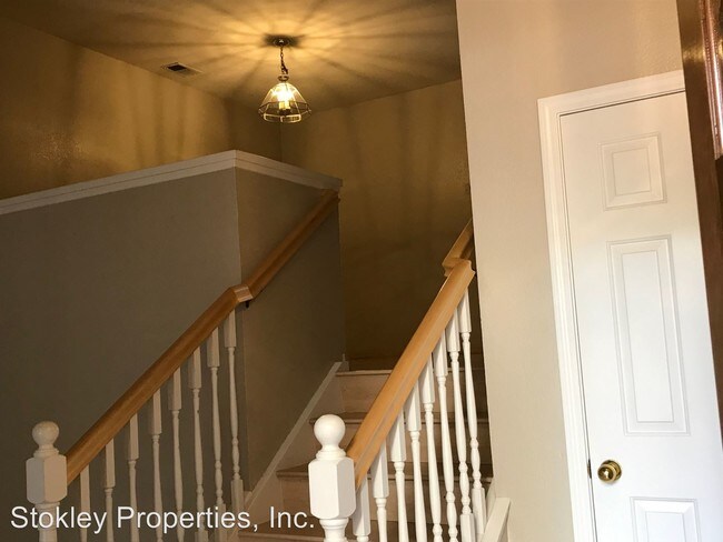 Building Photo - 2 br, 2.5 bath House - 539 Pimlico Court