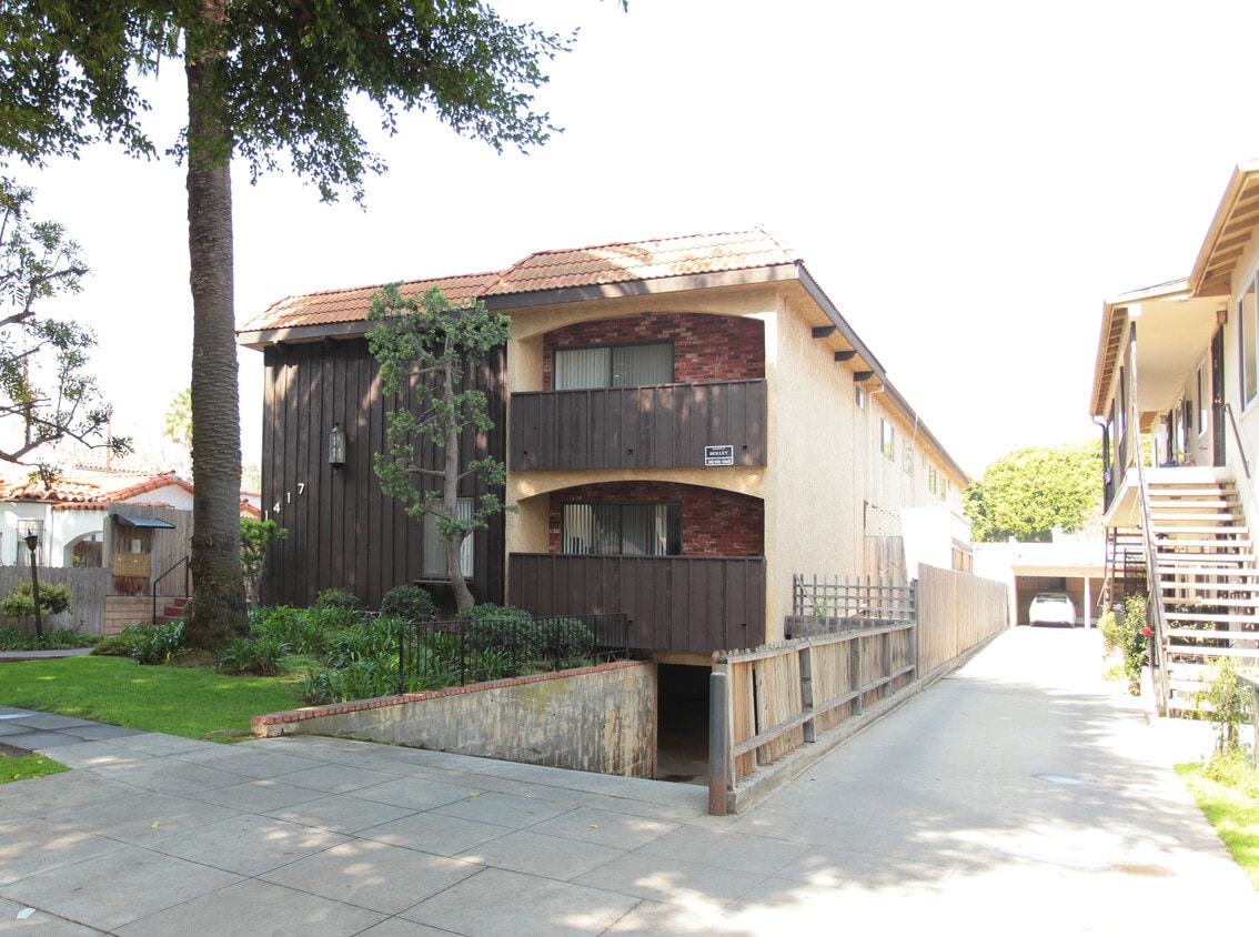 Primary Photo - 1417 Pearl St