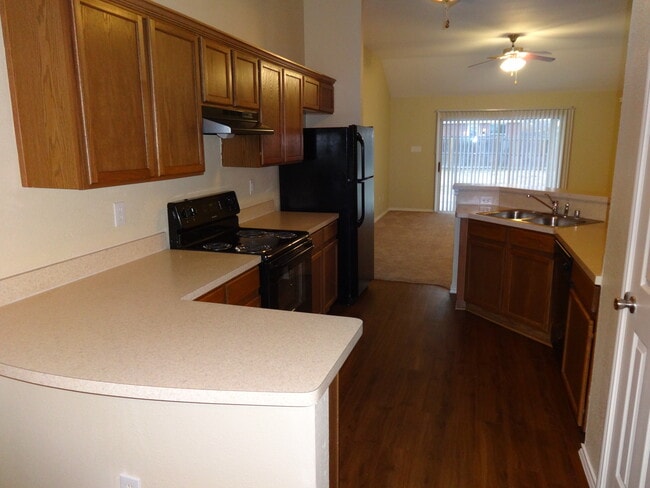 Building Photo - 313 Woodridge Dr